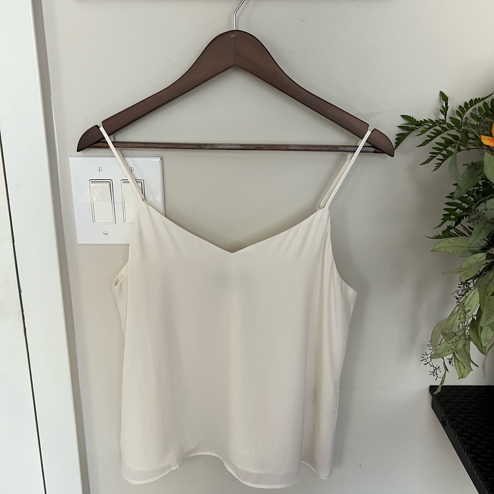 Flowy white Banana Republic tank top size S